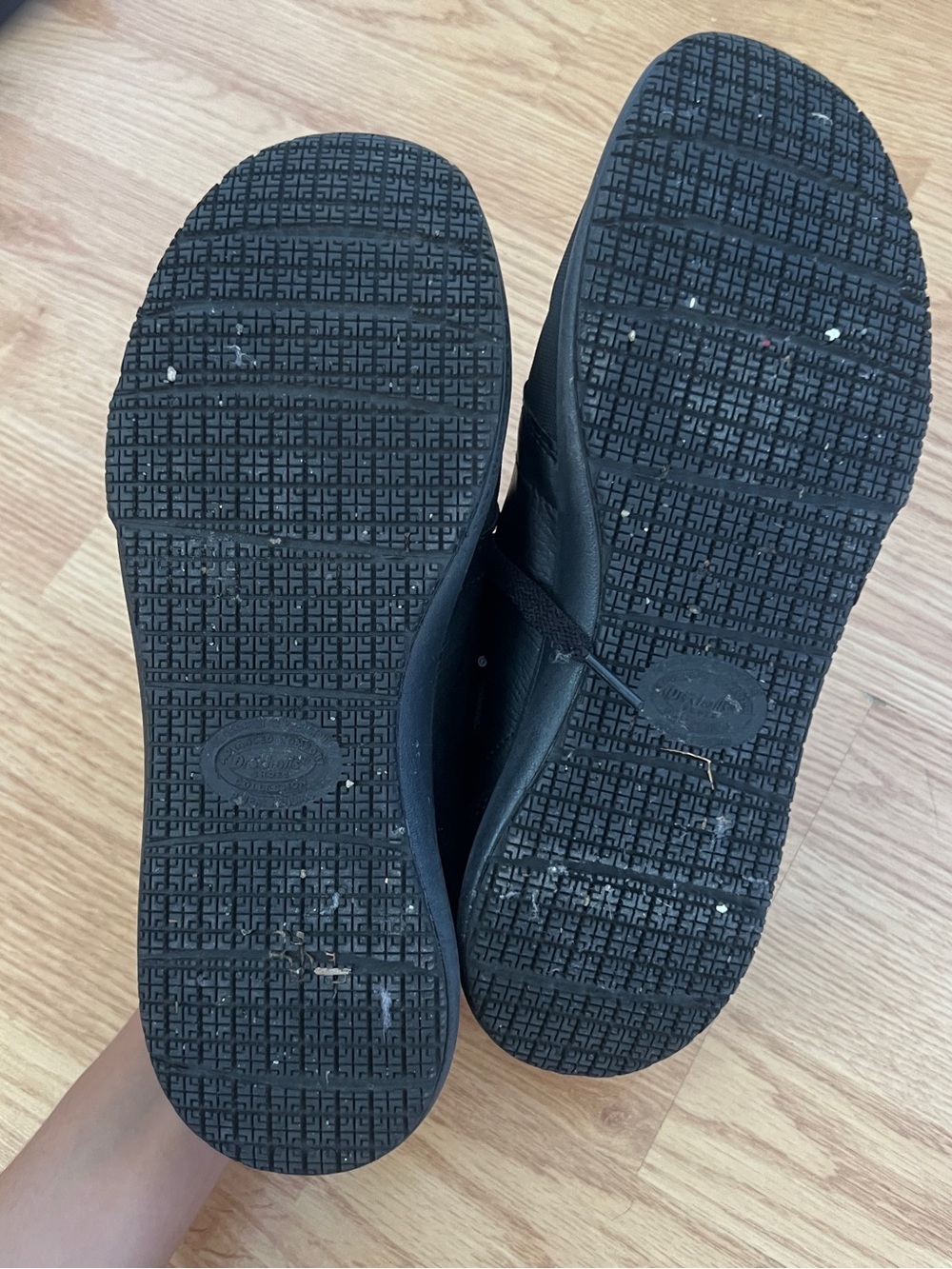 Dr. Scholl's Women's Drive slip-resistant work sneakers Size 9M - Picture 4 of 6